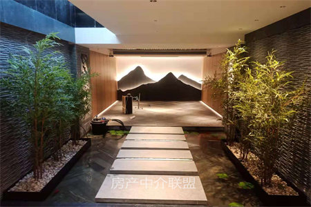 府小，实验中学，一楼带院，套四，全明间